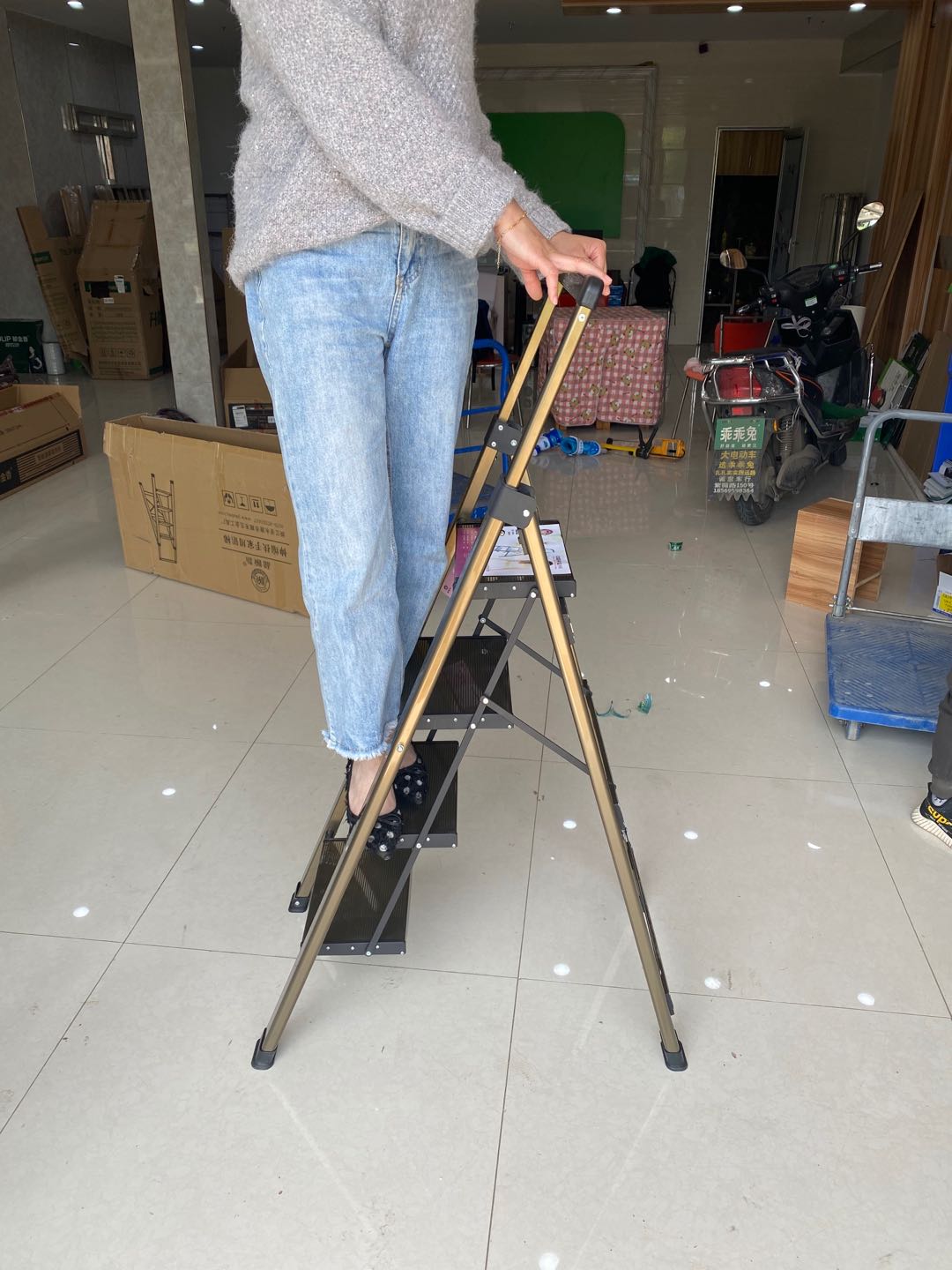 扶手升降家用梯和顺新品牌